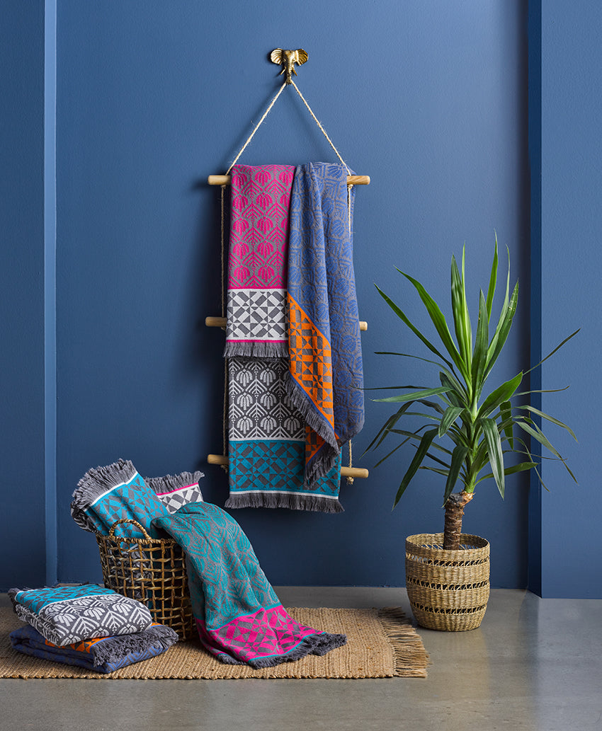 Turquoise 'Chichen Itza' Throw Blanket